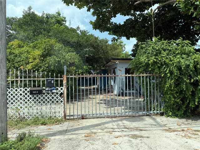1851 NW 34th St, Miami FL 33142 - Miami, FL - Photo 2