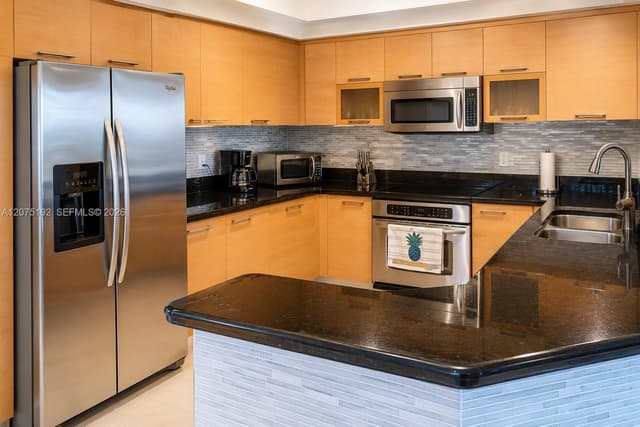14951 ROYAL OAKS LN # 1601, North Miami FL 33181 - North Miami, FL - Photo 5