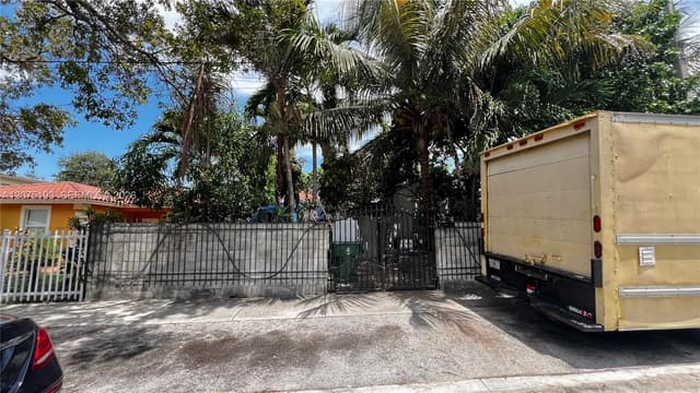1531 NW 59th St, Miami FL 33142 - Miami, FL - Photo 2