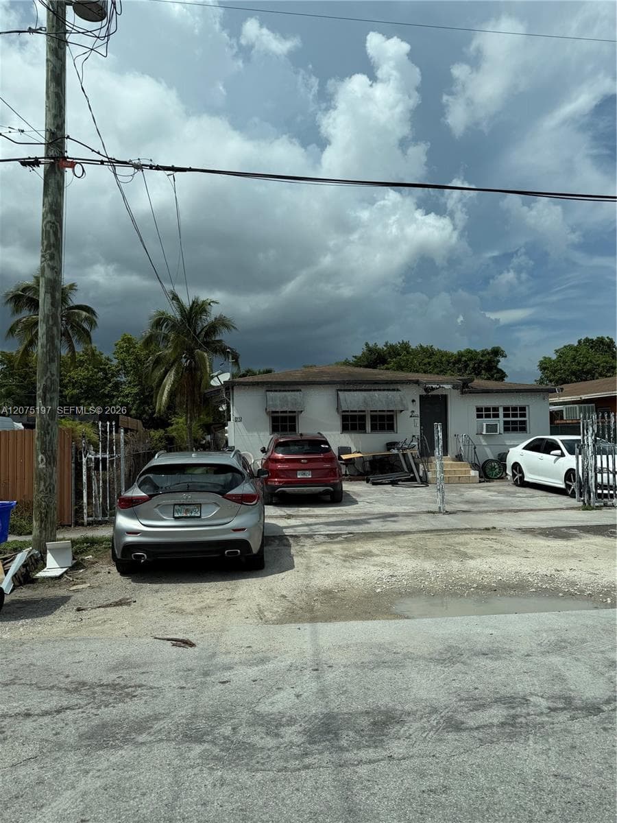2651 NW 33rd St, Miami FL 33142 - Miami, FL - Photo 1