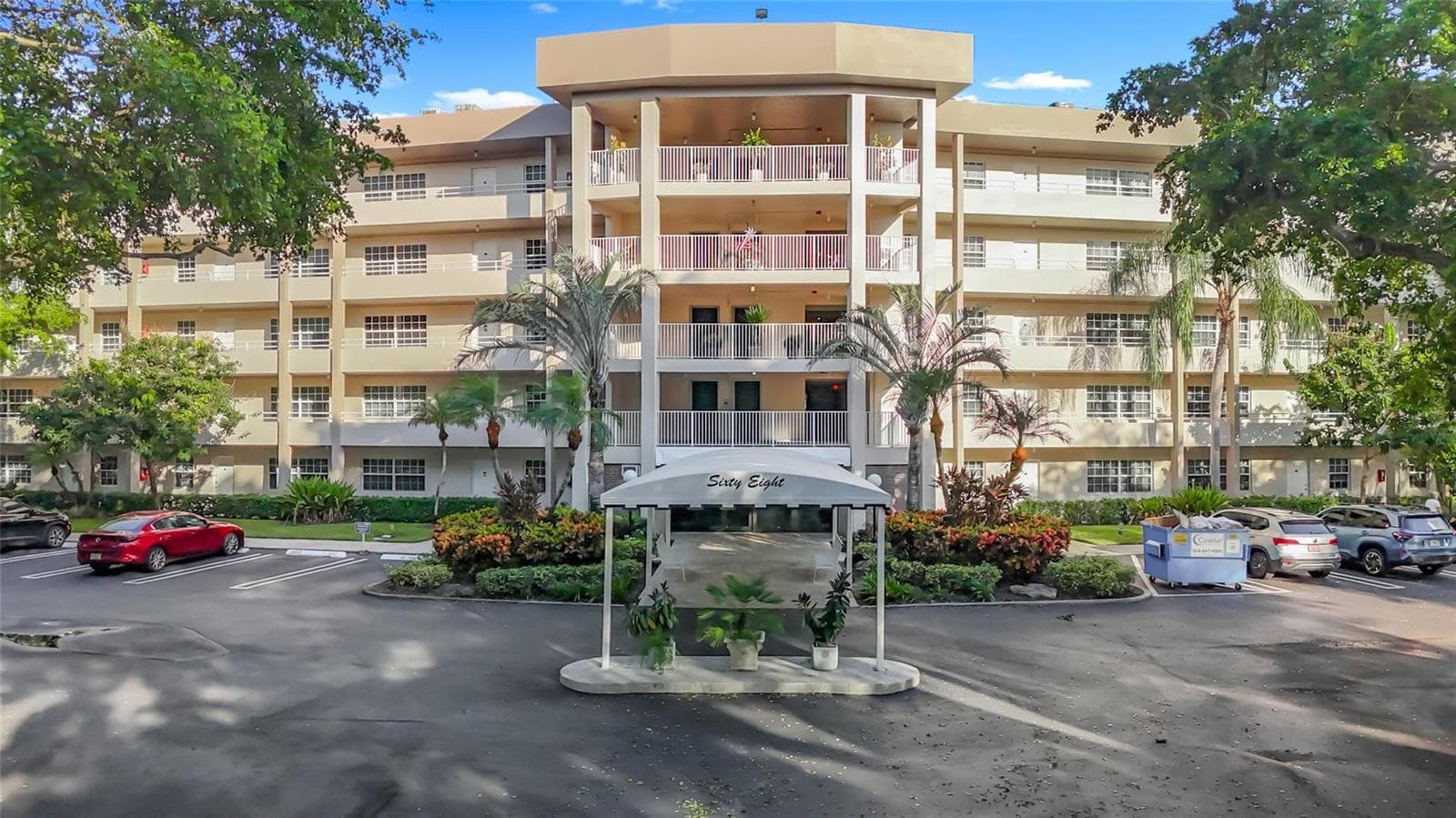 545 Oaks Lane # 410, Pompano Beach FL 33069 - Pompano Beach, FL - Photo 1