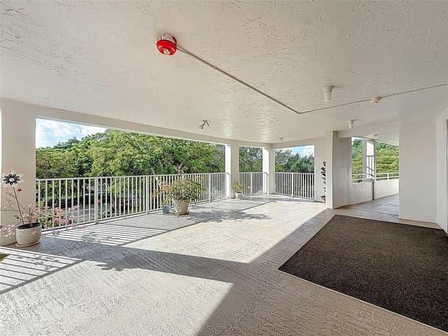 545 Oaks Lane # 410, Pompano Beach FL 33069 - Pompano Beach, FL - Photo 5