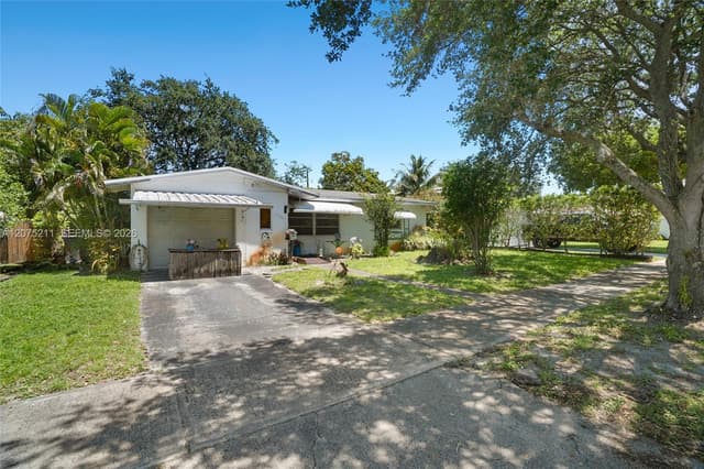7509 Garfield St, Hollywood FL 33024 - Hollywood, FL - Photo 3