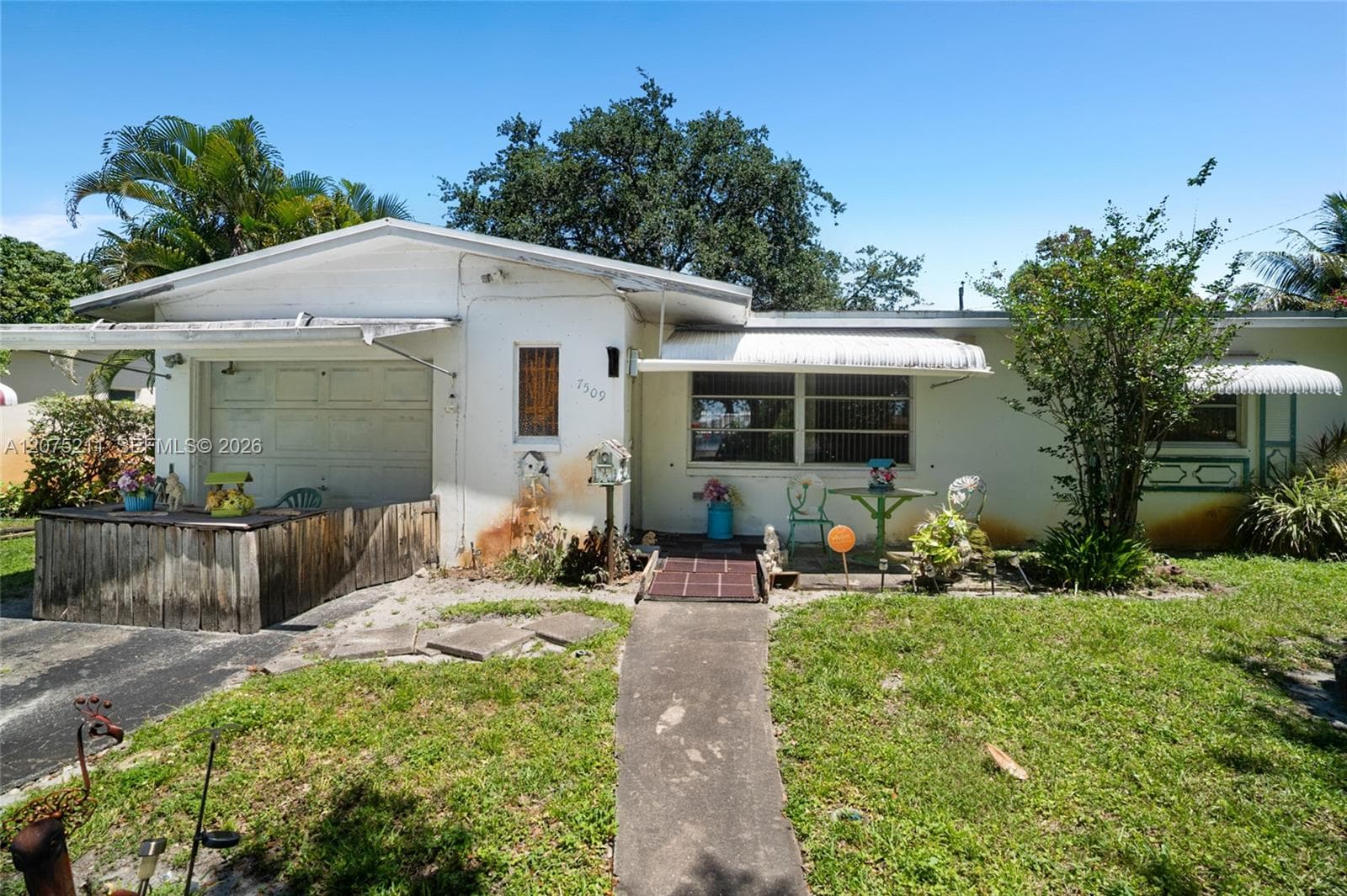 7509 Garfield St, Hollywood FL 33024 - Hollywood, FL - Photo 1