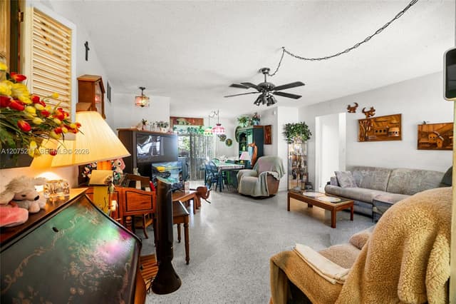 7509 Garfield St, Hollywood FL 33024 - Hollywood, FL - Photo 5