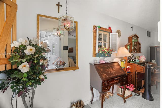 7509 Garfield St, Hollywood FL 33024 - Hollywood, FL - Photo 4