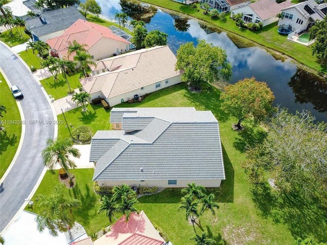 2549 EGRET LAKE Drive, FL 33413 - Photo 2