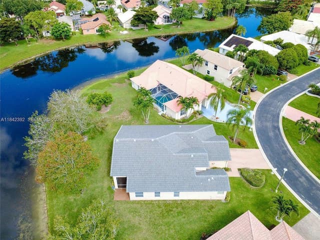 2549 EGRET LAKE Drive, FL 33413 - Photo 3