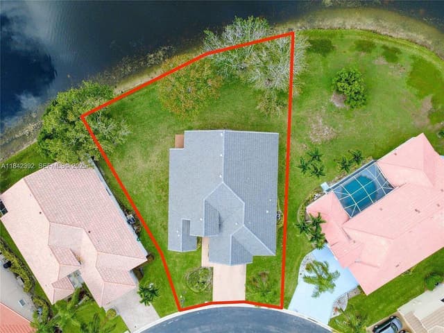 2549 EGRET LAKE Drive, FL 33413 - Photo 4