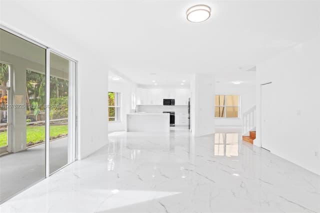 15842 SW 14 ST, Pembroke Pines FL 33027 - Pembroke Pines, FL - Photo 7