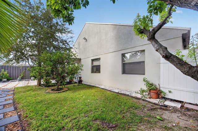 15401 SW 144th Ave, Miami FL 33177 - Miami, FL - Photo 5