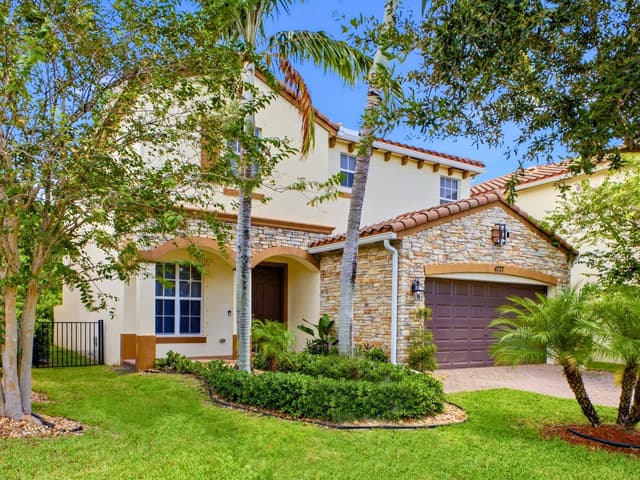4777 Capital Drive, Lake Worth FL 33463 - Lake Worth, FL - Photo 2