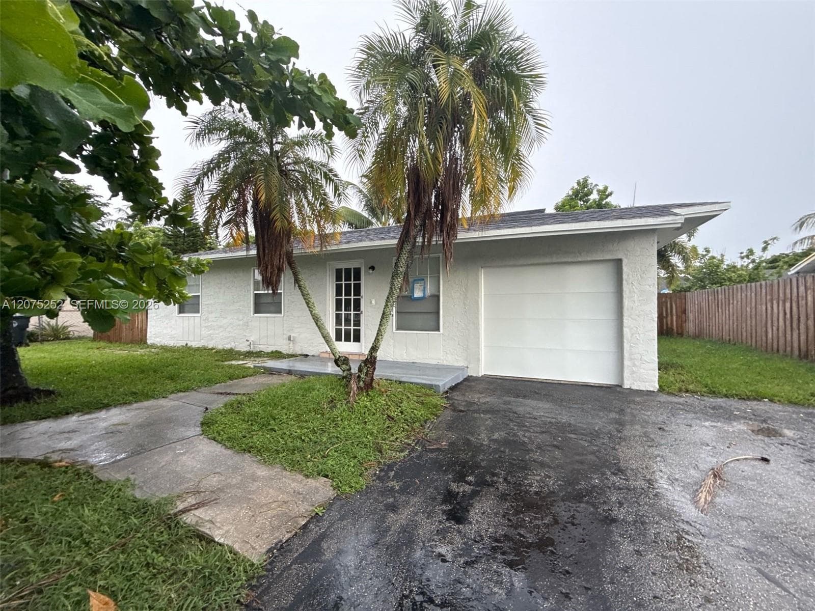 8220 SW 6th St, North Lauderdale FL 33068 - North Lauderdale, FL - Photo 1
