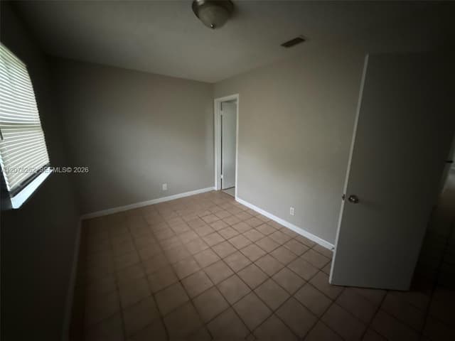 8220 SW 6th St, North Lauderdale FL 33068 - North Lauderdale, FL - Photo 5