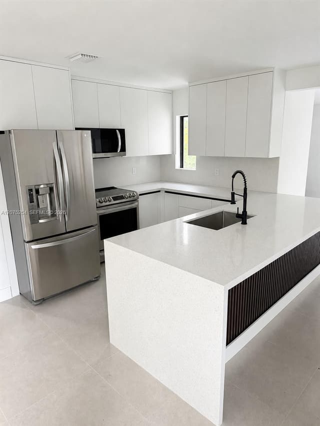 544 NW 12th St, Homestead FL 33030 - Homestead, FL - Photo 3