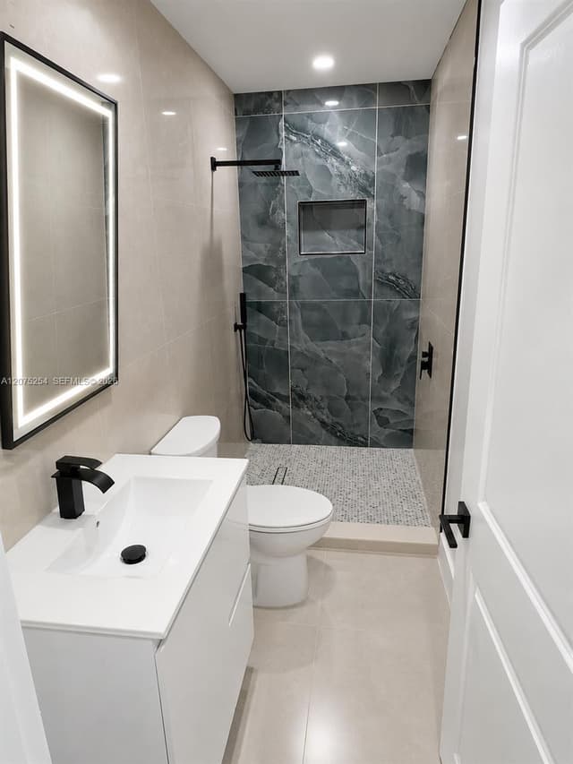 544 NW 12th St, Homestead FL 33030 - Homestead, FL - Photo 5