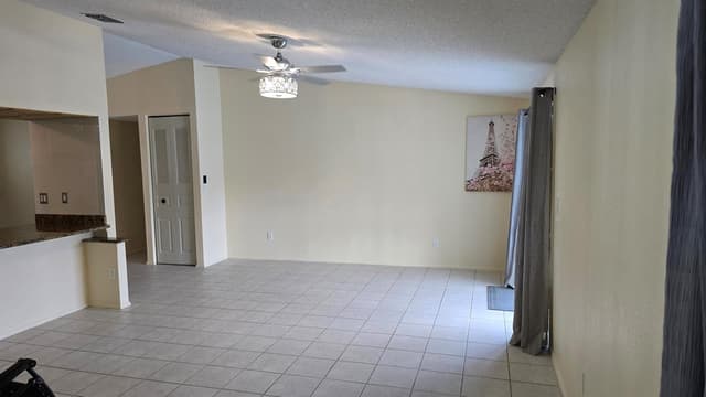 118 CAMBRIDGE Lane, Royal Palm Beach FL 33411 - Royal Palm Beach, FL - Photo 7