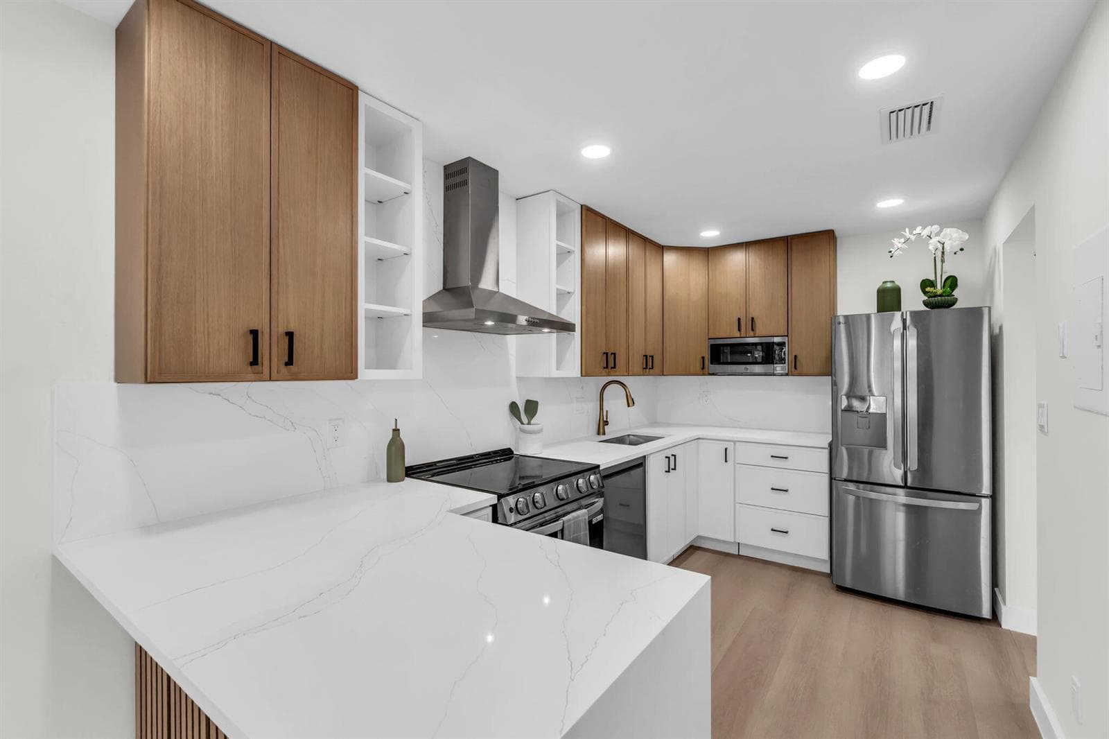 176 NW 106th Terrace, Pembroke Pines FL 33026 - Pembroke Pines, FL - Photo 1
