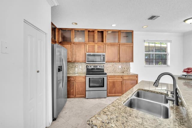 3628 DUNES VISTA Drive, Pompano Beach FL 33069 - Pompano Beach, FL - Photo 6