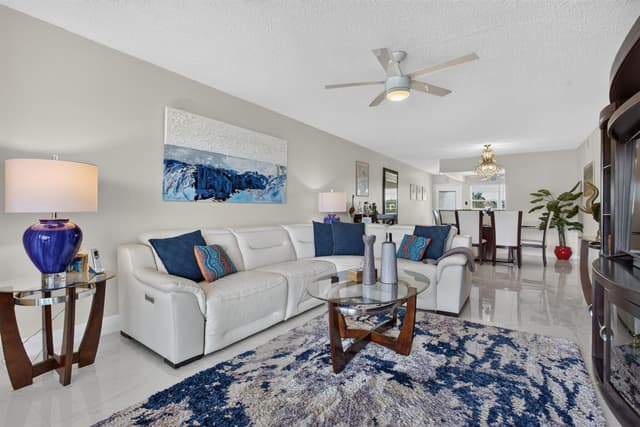 4301 MARTINIQUE Circle # G4, Coconut Creek FL 33066 - Coconut Creek, FL - Photo 2
