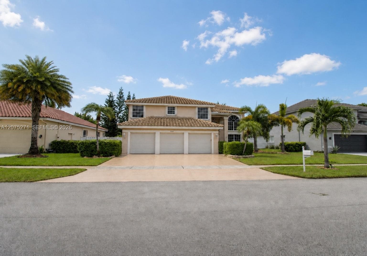 18341 NW 10th St, Pembroke Pines FL 33029 - Pembroke Pines, FL - Photo 1