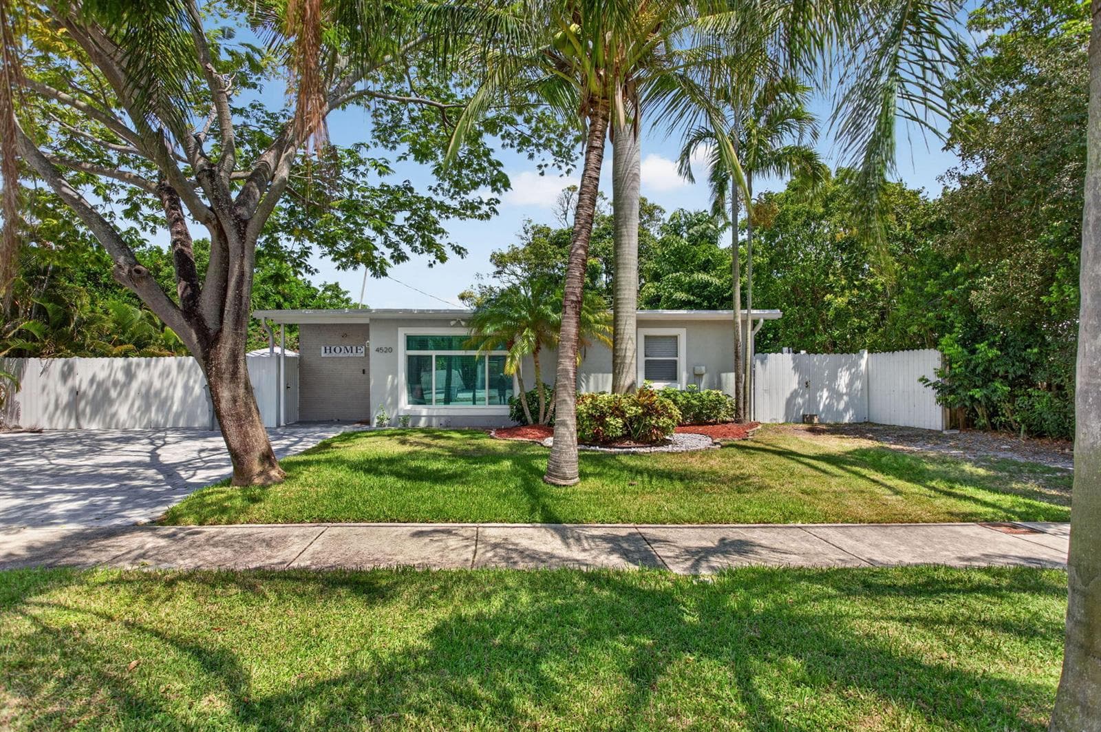 4520 NE 15TH Avenue, Pompano Beach FL 33064 - Pompano Beach, FL - Photo 1