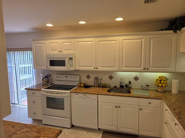 61 EASTGATE Drive # A, Boynton Beach FL 33436 - Boynton Beach, FL - Photo 3