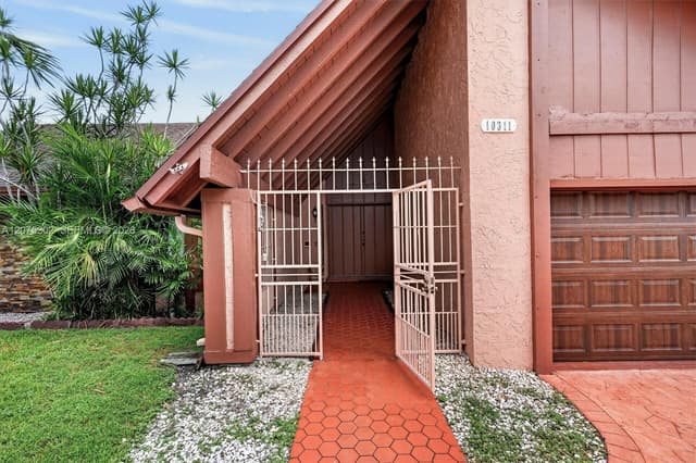 10311 SW 132nd Ave, Miami FL 33186 - Miami, FL - Photo 2
