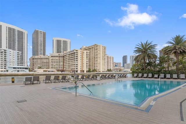 2600 E Hallandale Beach Blvd # T3209, Hallandale Beach FL 33009 - Hallandale Beach, FL - Photo 7