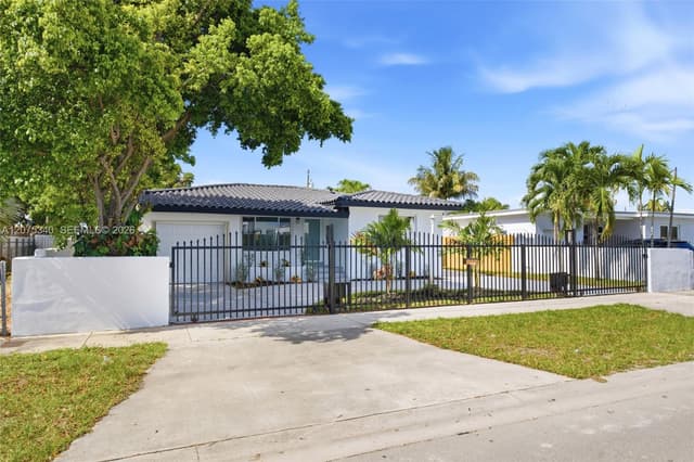 275 W 13th St, Hialeah FL 33010 - Hialeah, FL - Photo 5