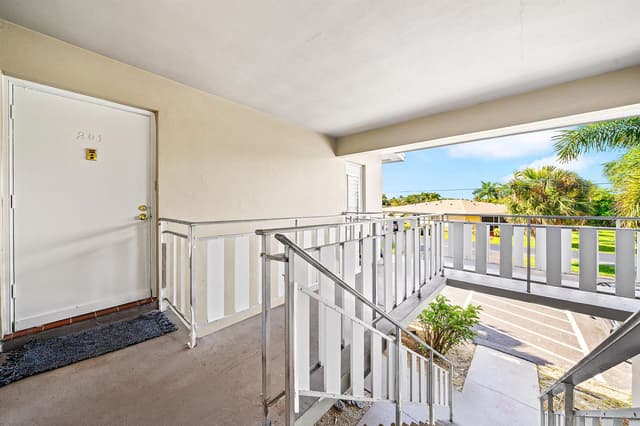 315 CIRCLE Drive S # 201, Boynton Beach FL 33435 - Boynton Beach, FL - Photo 3
