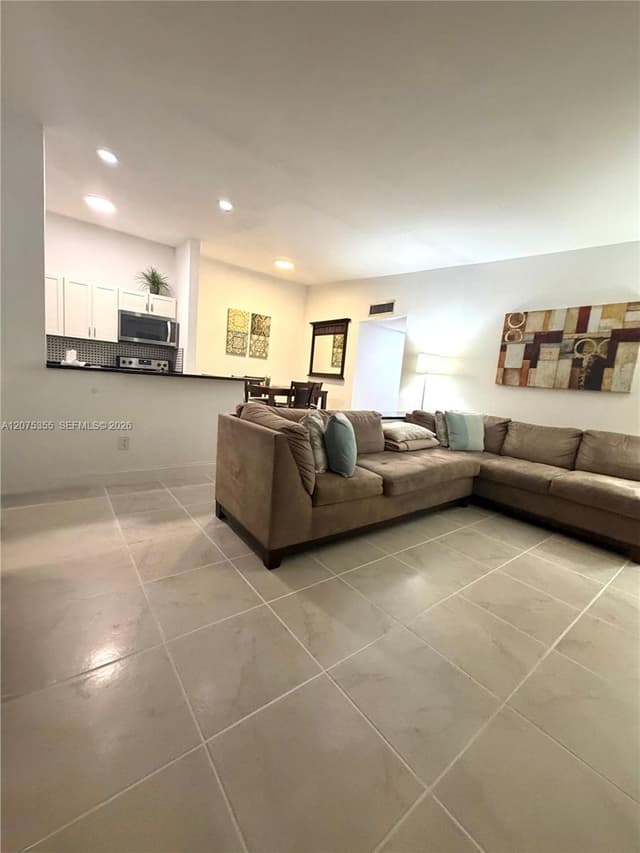 761 NE 199th St # 202, Miami FL 33179 - Miami, FL - Photo 5