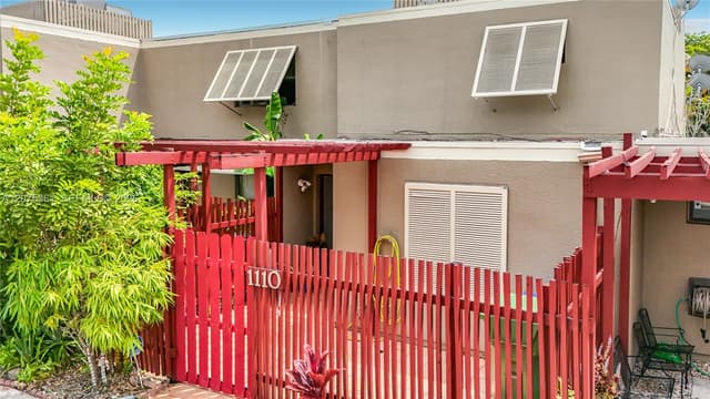 1110 W Fairway Rd, Pembroke Pines FL 33026 - Pembroke Pines, FL - Photo 4