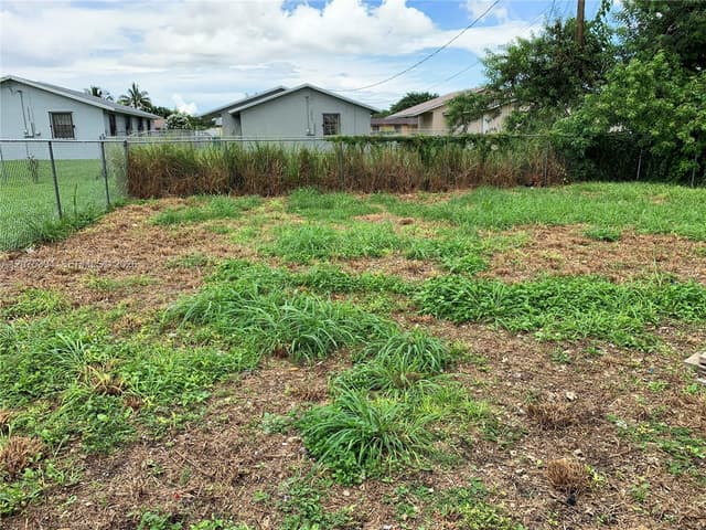 756 NW 5 St, Florida City FL 33034 - Florida City, FL - Photo 7