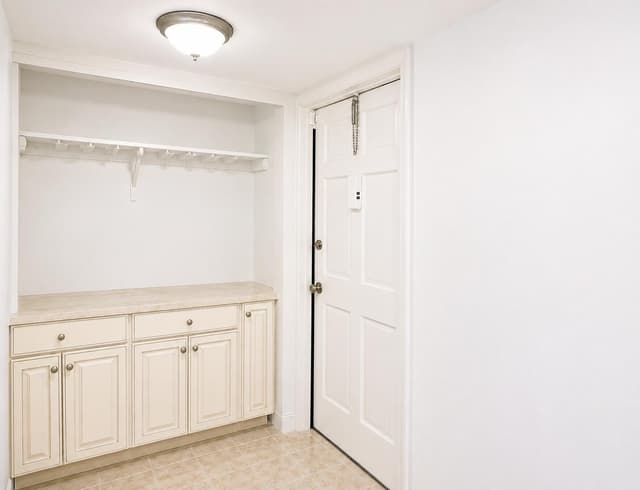 5570 Tamberlane Circle # 331, Palm Beach Gardens FL 33418 - Palm Beach Gardens, FL - Photo 4