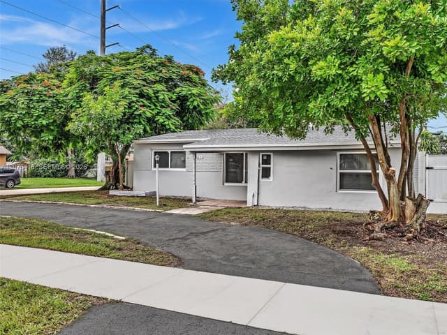 6800 Raleigh St, Hollywood FL 33024 - Hollywood, FL - Photo 3