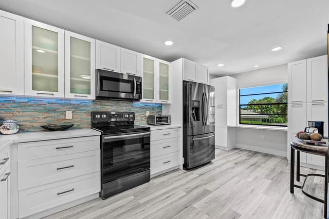 42 STRATFORD Lane W # D, Boynton Beach FL 33436 - Boynton Beach, FL - Photo 3