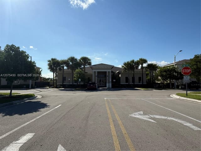 488 NE 5th Ter, Florida City FL 33034 - Florida City, FL - Photo 4