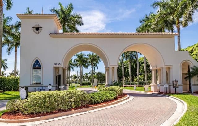 2776 SHAUGHNESSY Drive, Wellington FL 33414 - Wellington, FL - Photo 2