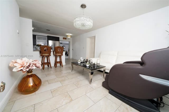 6944 SW 10th Ct, Pembroke Pines FL 33023 - Pembroke Pines, FL - Photo 5