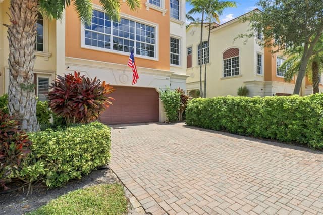 5570 NE TRIESTE Way, Boca Raton FL 33487 - Boca Raton, FL - Photo 3