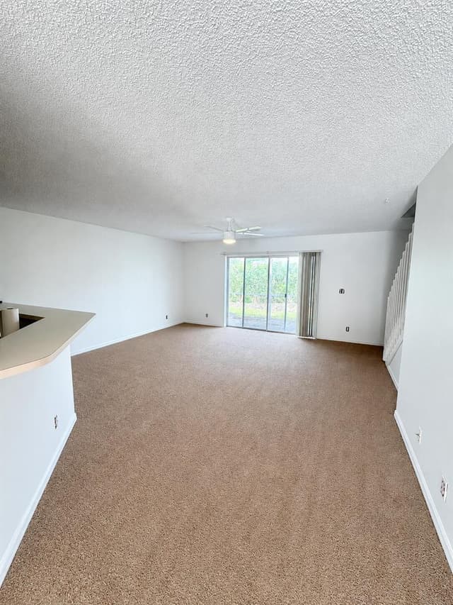 111 FOX MEADOW Run, Jupiter FL 33458 - Jupiter, FL - Photo 4
