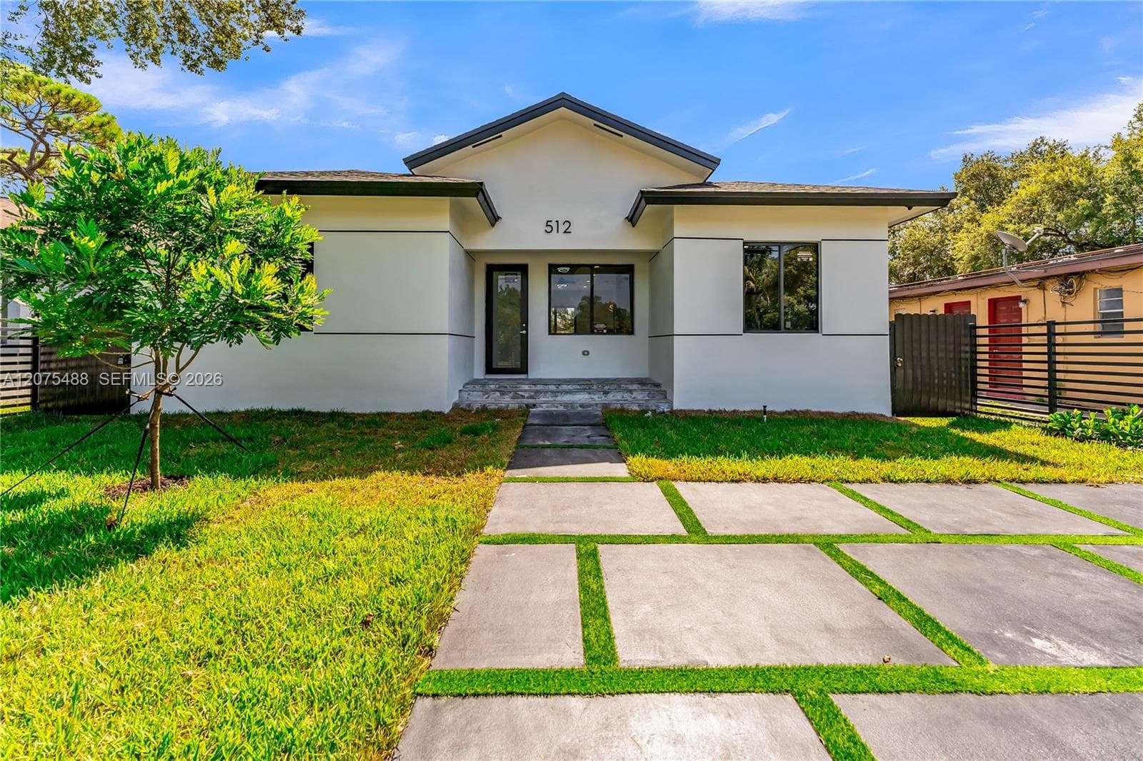 512 NW 23rd Ave, Fort Lauderdale FL 33311 - Fort Lauderdale, FL - Photo 1