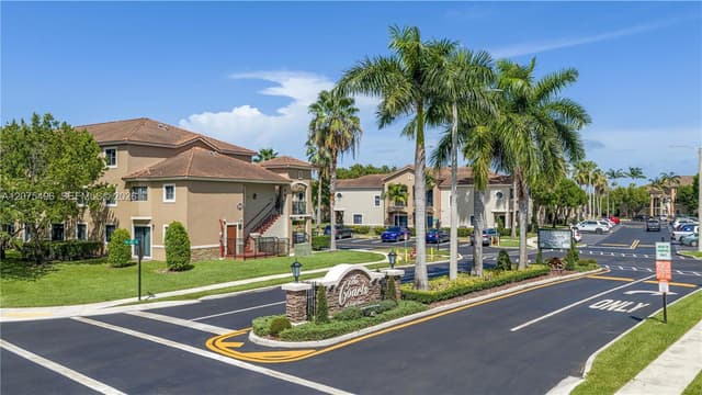 22821 SW 88th Pl # 20, Cutler Bay FL 33190 - Cutler Bay, FL - Photo 3