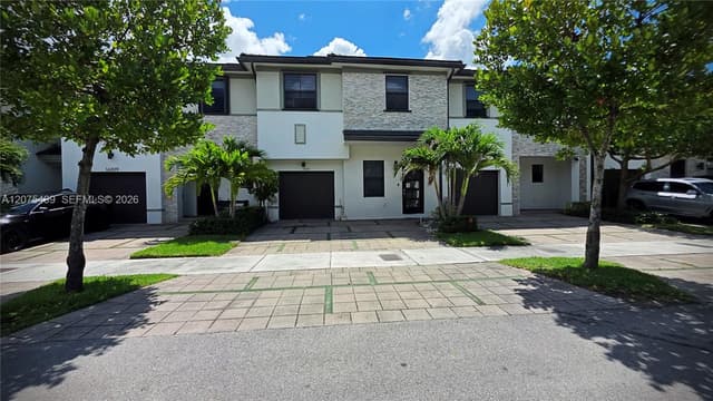 16017 NW 91st Ct, Miami Lakes FL 33018 - Miami Lakes, FL - Photo 3