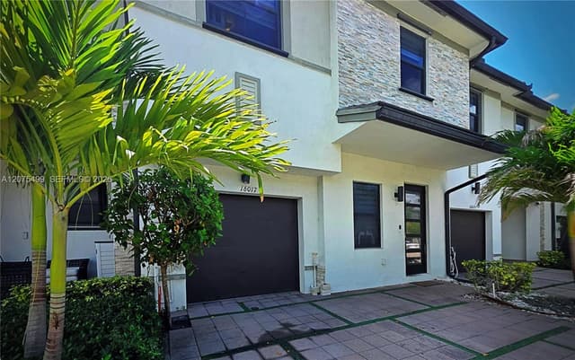 16017 NW 91st Ct, Miami Lakes FL 33018 - Miami Lakes, FL - Photo 4