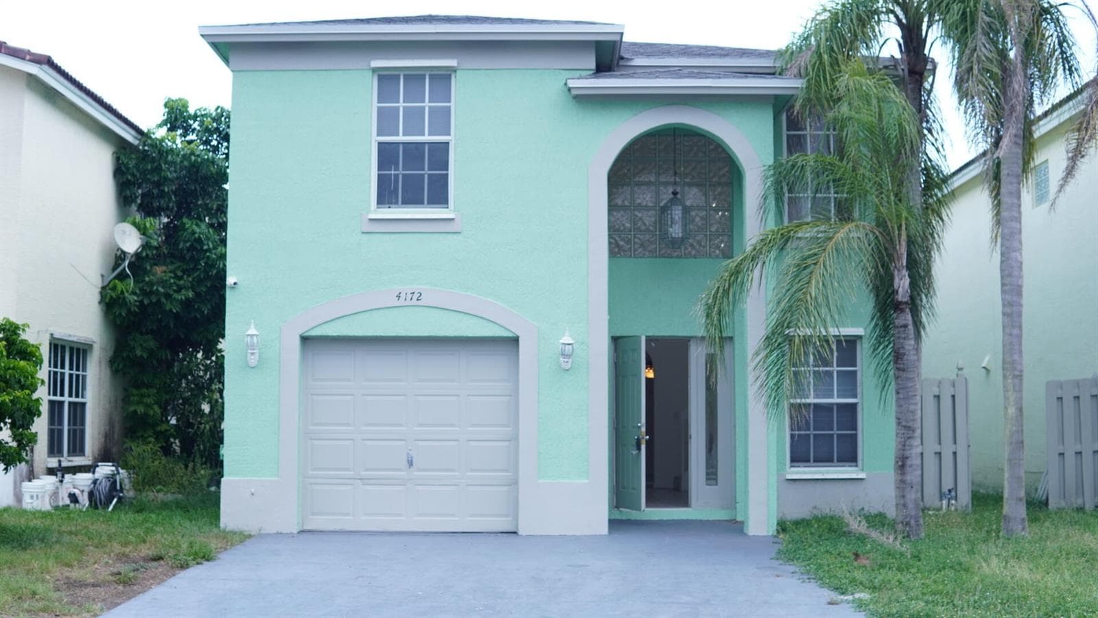 4172 Pine Hollow Circle, FL 33463 - Photo 1