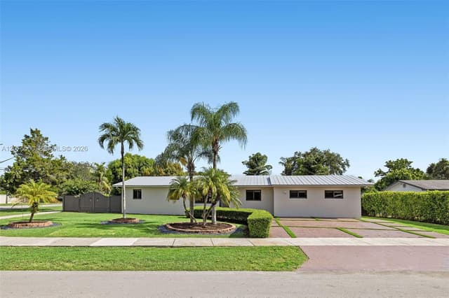 1391 NW 18th St, Homestead FL 33030 - Homestead, FL - Photo 2