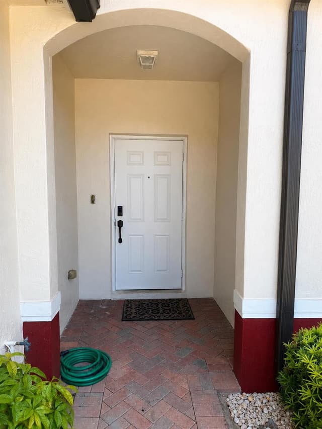2986 NW 35TH Avenue, Lauderdale Lakes FL 33311 - Lauderdale Lakes, FL - Photo 2