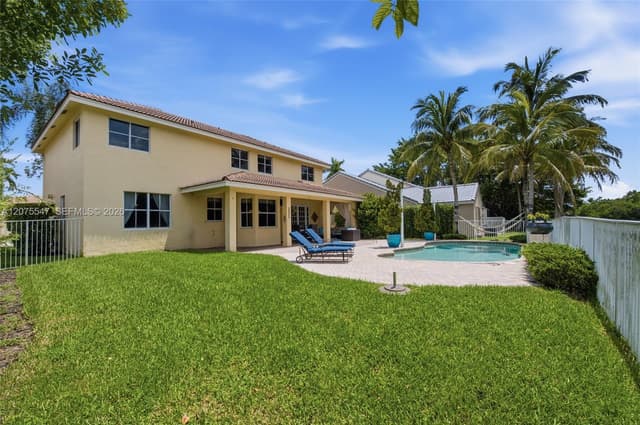 861 Crestview Cir, Weston FL 33327 - Weston, FL - Photo 2